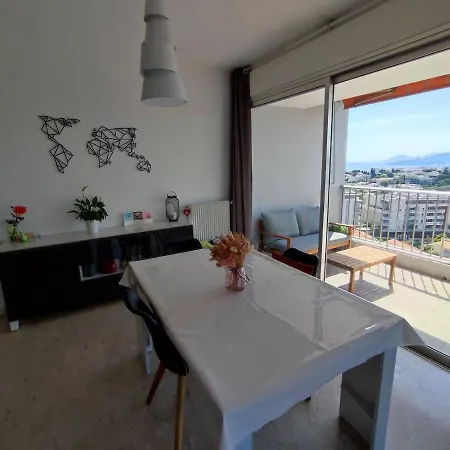 T3 75m² Incroyable Vue Mer/piscine/tennis/terrasse Apartment Antibes